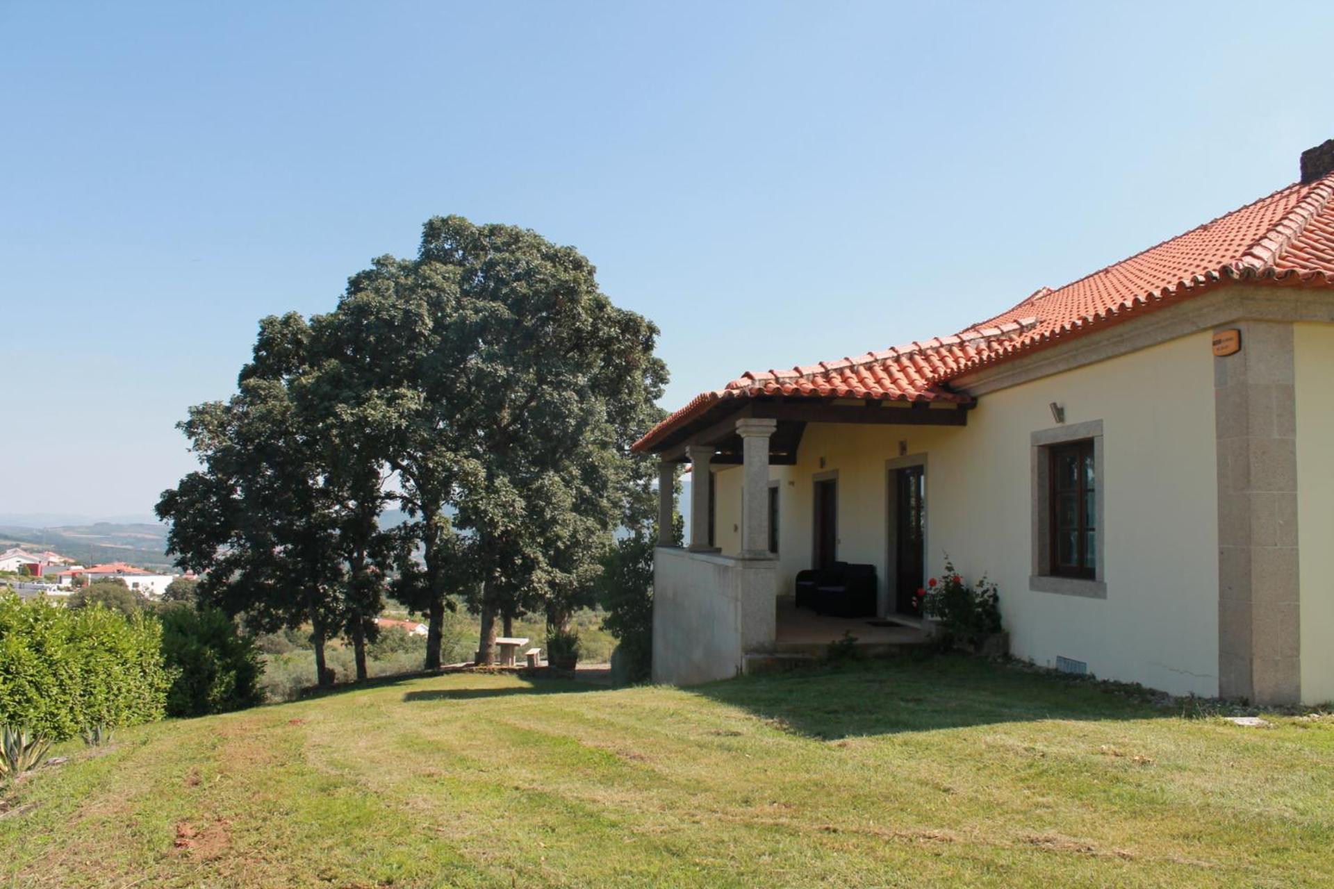 马塞杜-迪卡瓦莱鲁什Quinta Do Adil别墅 外观 照片